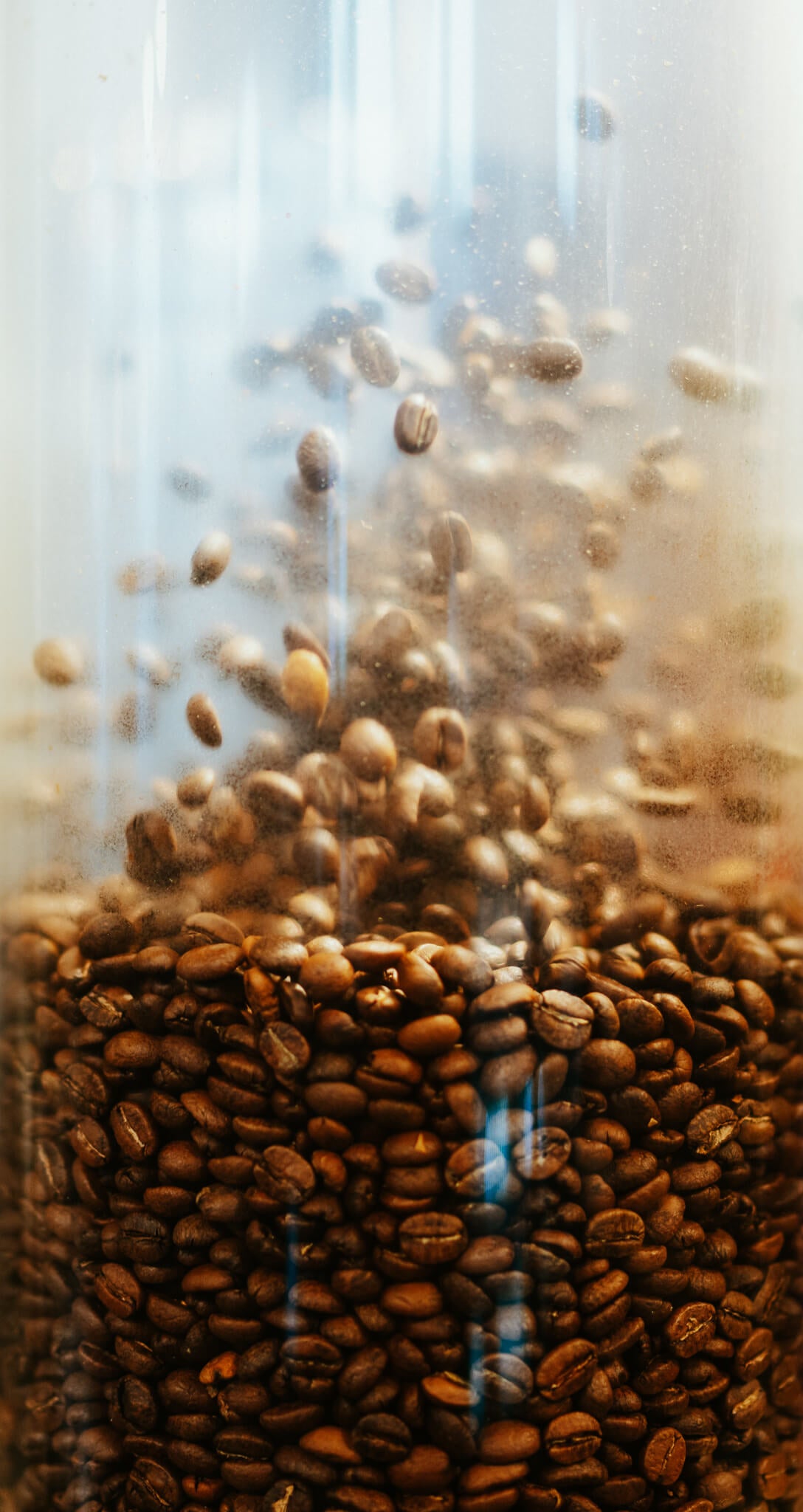 Close-up of the Kribi air roaster
